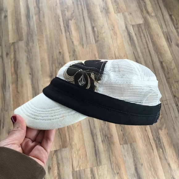 Volcom hat Velcro - Picture 4 of 5